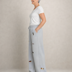 Barrel-Leg Embroidered Pup Sweatpants – Relaxed Fit – Grey (side)