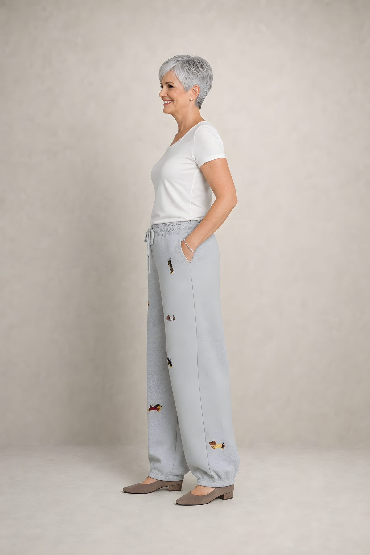 Barrel-Leg Embroidered Pup Sweatpants – Relaxed Fit – Grey (side)