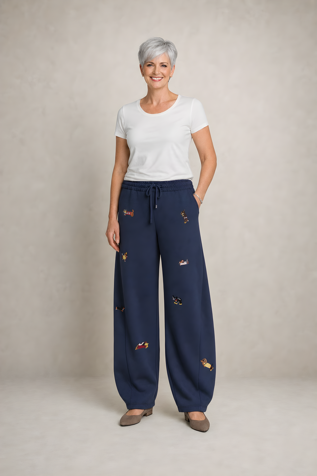 Barrel-Leg Embroidered Pup Sweatpants – Relaxed Fit – Navy Blue