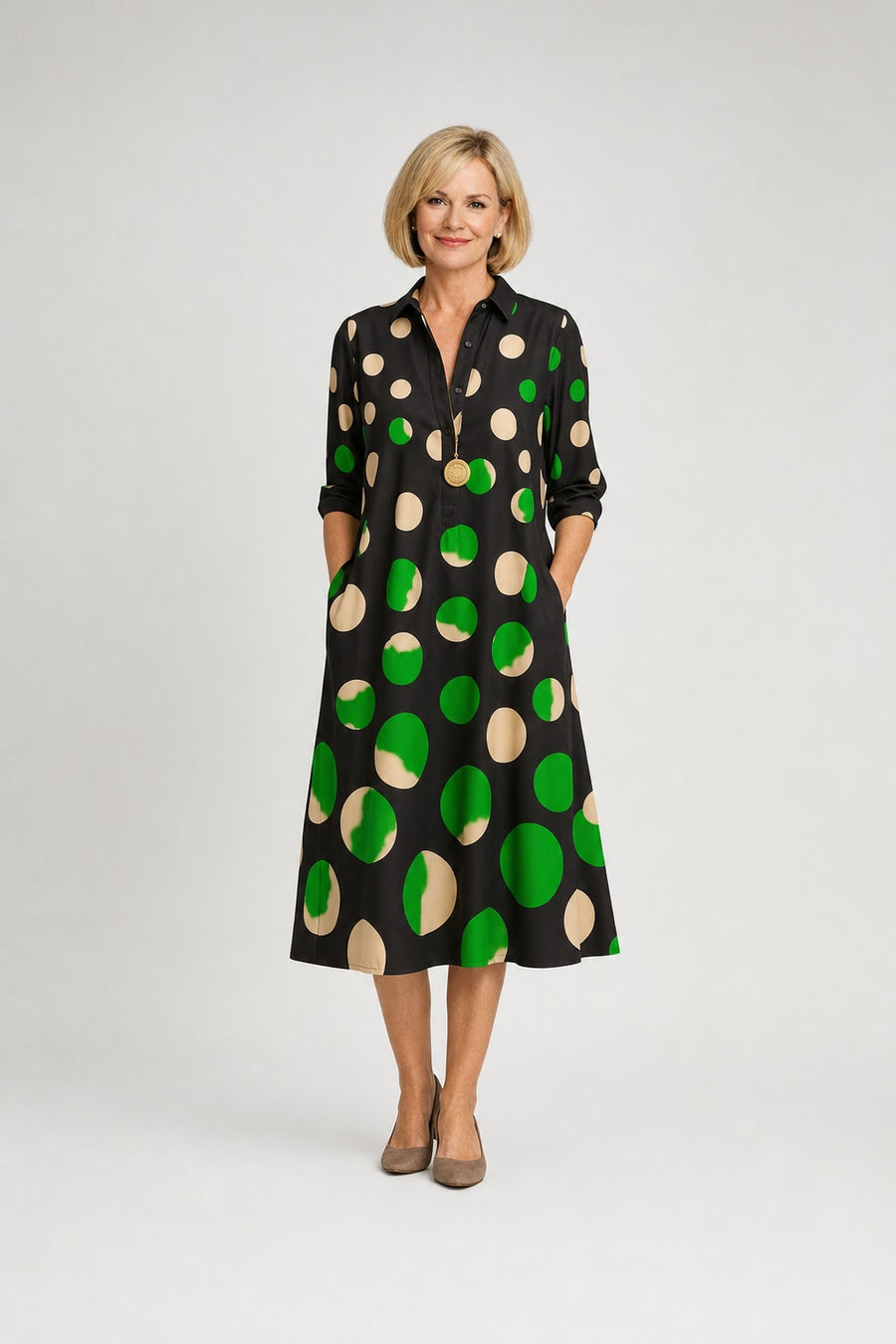 Naire | Relaxed Midi Dress – Black and Green (front)