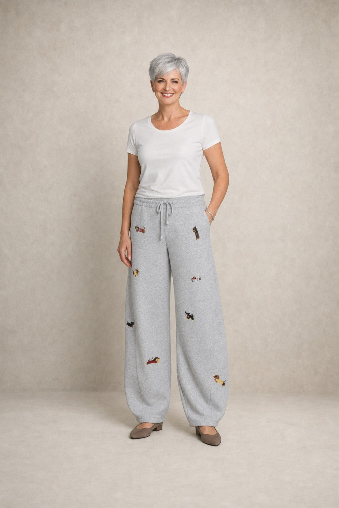 Barrel-Leg Embroidered Pup Sweatpants – Relaxed Fit – Grey (front)