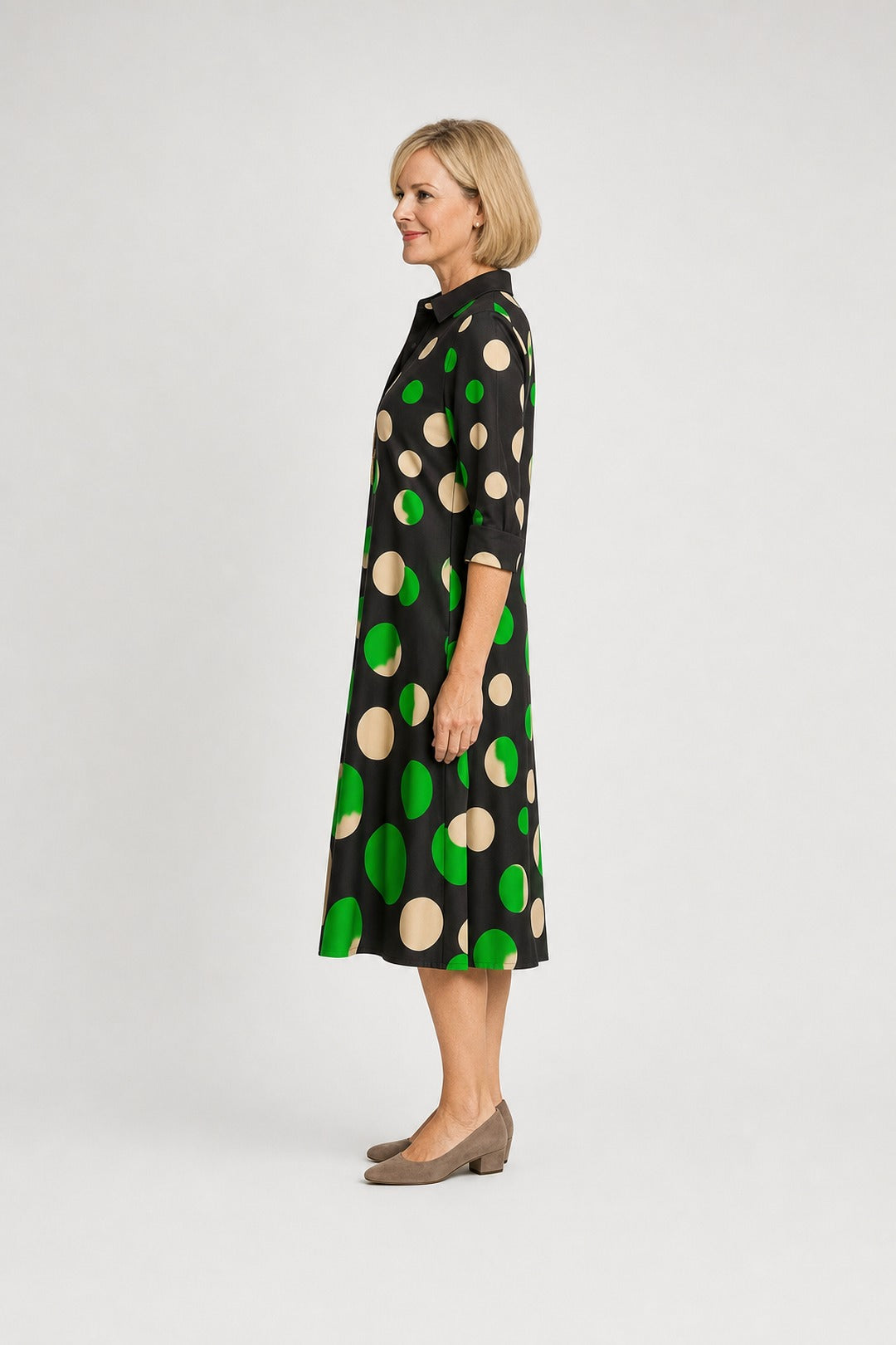 Naire | Relaxed Midi Dress – Black and Green (side)
